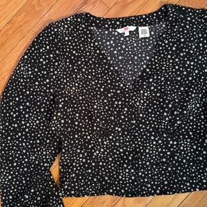 Levi’s Cropped Floral Blouse